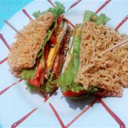 sandwich indomie real meat rendang